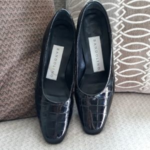 Bandolino crocodile pattern wide heels